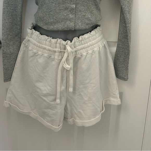 White, Draw-String Shorts, Sz M - Picture 4 of 5